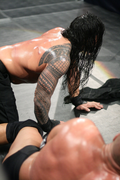 thunderjock:  houndsofhotness:  believeindeanambrose:  roman reigns and triple h  Ooo lord,  Roman…  :9