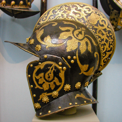 Burgonet made of steel, etched, gilt and painted, gilt brass, fabric. Germany, Augsberg, c. 1575-160