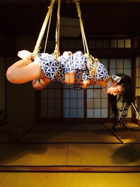 goodmorningm0therfucker:  Model: Miho WakabayashiRopes: Arisue Go 