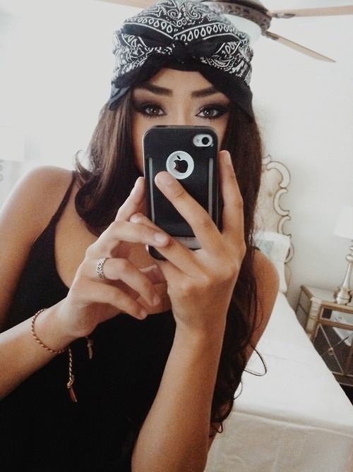 alluring-beauties:  Alluring-Beauties