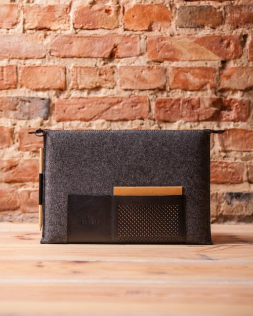 Macbook case by Ostfold.(via macbook case - OSTFOLD)