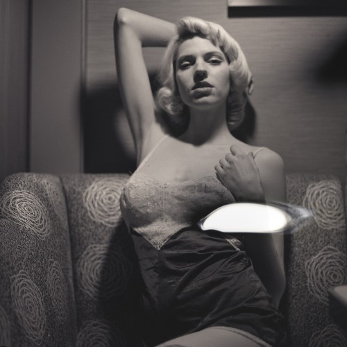 Jennette 2 Hasselblad lo res scan Photographer: MExclusive