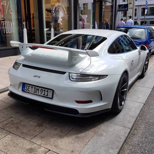 Sex drivingporsche:  PORSCHE 911 GT3 (Instagram pictures