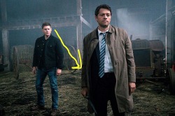 xylodemon:  OKAY BUT WHAT IS DEAN LOOKING AT HERE