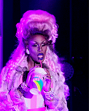 lesbianliteraryagent: Favourite Runways | Shea                   Couleé    