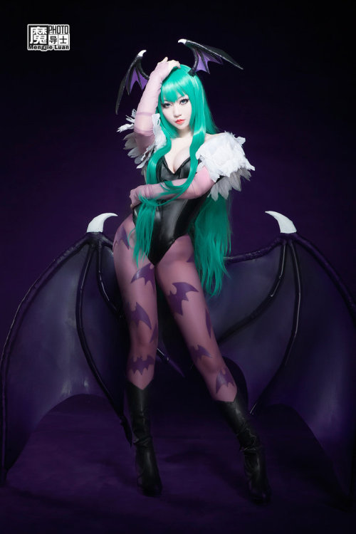 morrigan-aensland-fans: The most amazing cosplay about Morrigan Aensland,simply amazing :Q__________