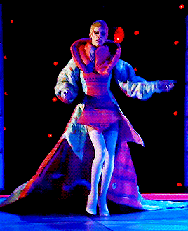 ashjafari:  Utica’s Bag Ball Eleganza Runway [13.05]