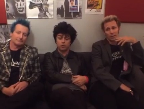 GREEN DAY LIVE ON FACEBOOK Celebrating Bang Bang, GD went live on Facebook for a couple of minutes s