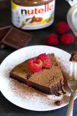 Sweetoothgirl:  Flourless Nutella Raspberry Cake