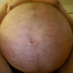 ballbelly:  Because I love being overstuffed!