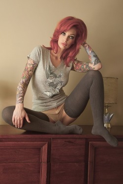 hot-tattooed-ink:  i n k l a d i e s / Vanessa