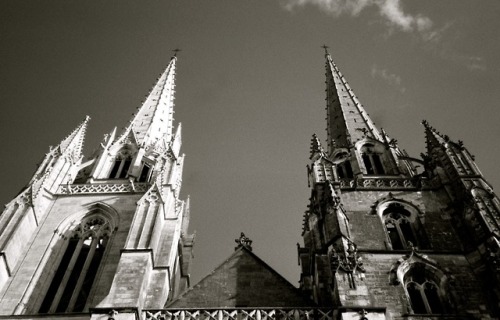 Tours, cathédrale, Bayonne, 2001.