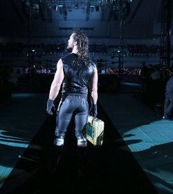 fishbulbsuplex:  Seth Rollins