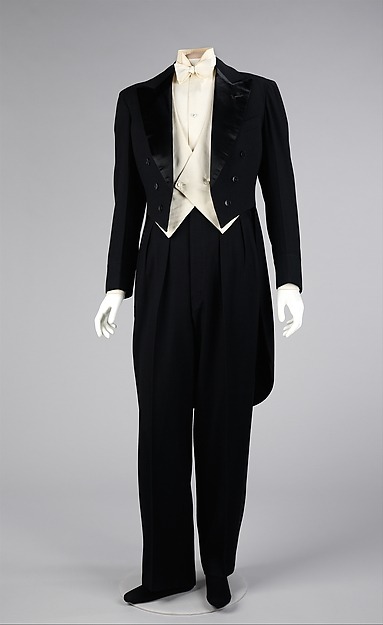 fashionsfromhistory:TuxedoLanvin1927The MET