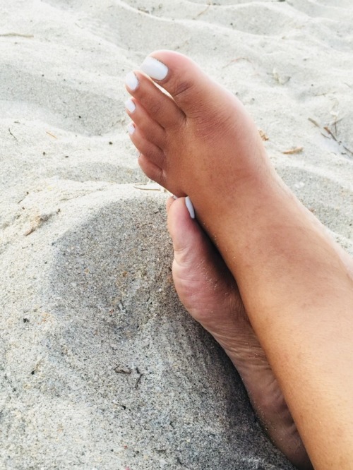 sexcravingebony: Brought her to the beach to let watch her toes in the sand