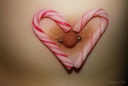 beautifuladdiction27:  dontiwish:  Candy Cane Heart  Sexy  That&rsquo;s a thing of beauty .