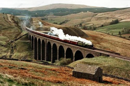 pagewoman:    Flying Scotsman, Arten Gill Viaduct ,Dentdale, Cumbria, England.  