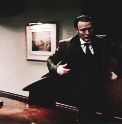 lecterings:  [hannibal meme] 6 outfits► [1/6] that freaking coat   Can I have all of his clothes pleaseExcept the plastic murder suit, he can keep thatI’ve got my own