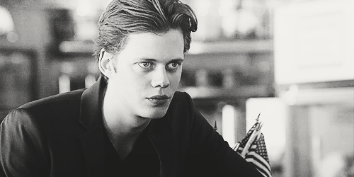 teenwrecksz:  bill skarsgård’s SMILE (isnt he so precious)(- sorry i had to add