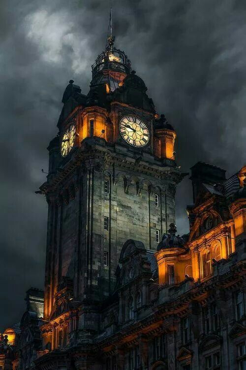 bonitavista:  Edinburgh, Scotland photo via karen  i love the hell out of this picture. the color. the angle. the lighting/shadows. so awesome. yeah yeah, the location too, but come on. that is one kickass photo