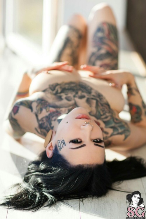 Porn Pics suicidegirlshere:  Annabatman Suicide