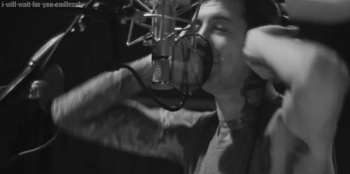 i-will-wait-for-you-endlessly:  Austin has a really heart-warming smile aw (x) 