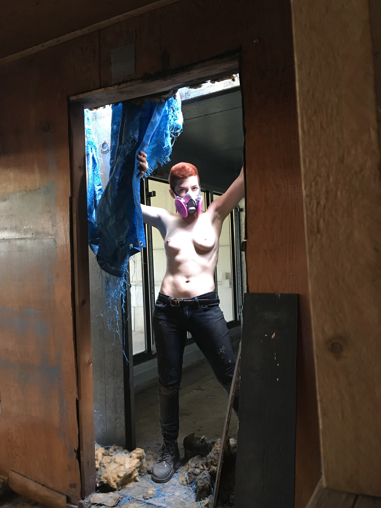 partyiningridsmouth:  Topless under what remains of the previous tenant’s idea