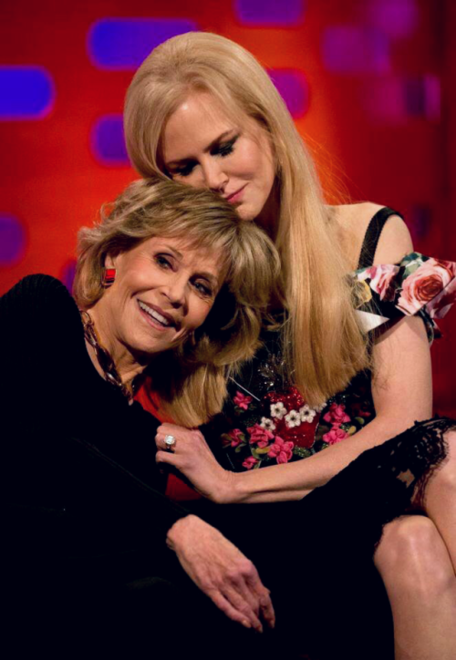 lettyannraines: Nicole Kidman and Jane Fonda being adorable on the The Graham Norton Show - Oct