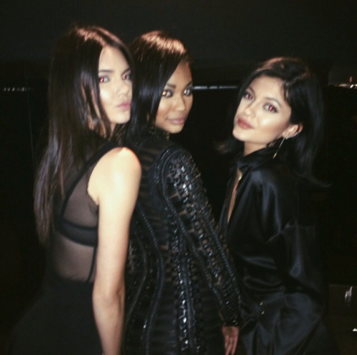 Kylie: &ldquo;all black w these beauties the other day @kendalljenner @chaneliman&rdquo;