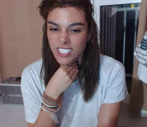 darkpotatoslayer:  Who. Is she. Shes so girl next door cute.