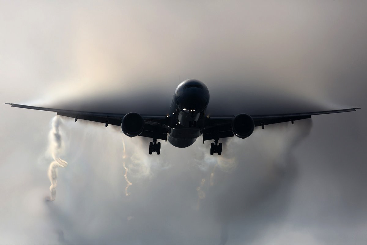airviation:  Photo by Akbarali Mastan