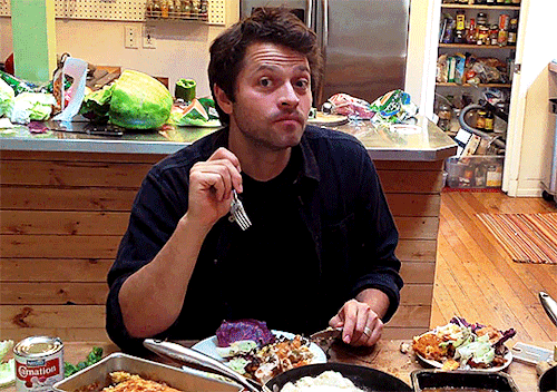 MISHA COLLINS in Cooking Fast &amp; Fresh With West! Episode #2 - for NEW YEAR NEW GIFS - Day 5: ac