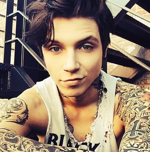 nothinbutbiersack:Take a moment to bask in adult photos