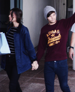 justelounor:  Louis and Eleanor arriving at Rod Laver Arena, Melbourne - 28.10 x