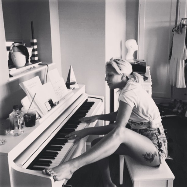 ladyxgaga: @ladygaga:   🎹   🎼  