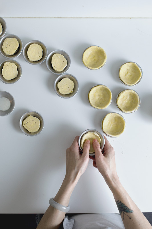 foodffs:  ZERO-FOLDING PASTEL DE NATA, A HYBRIDReally nice recipes. Every hour.Show