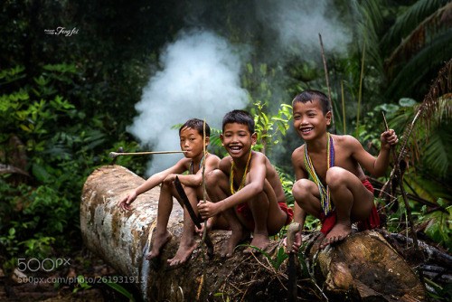 The boys in the Siberut Island by fengfei