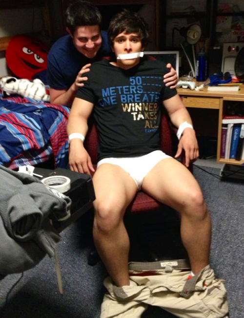 broswithoutclothes:  I never did trust that red M&M.