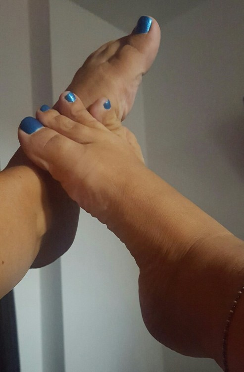 Sex Someone requested feet pics with my blue pictures