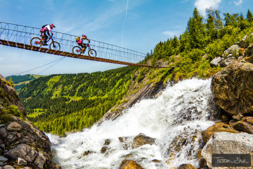 blogblogblooog:  Crossing the bridge with Tristan Ambid and Bruno Penone by TristanShu