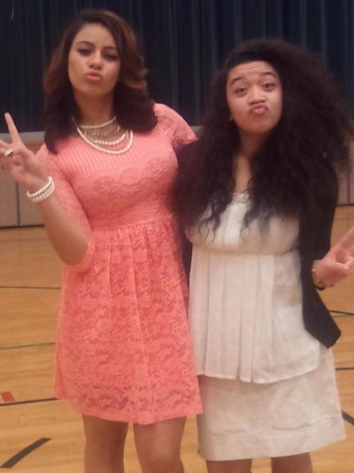 mschanandlersbong: Dinah tonight at her musical fireside in Utah