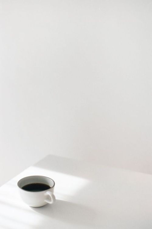 dayum-wallpaperstho: has anyone tried making dalgona coffee? it looks so good✺ ✺ disclaimer - I don&