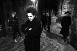 carmenykarmen:  The Cure, Candem Market,