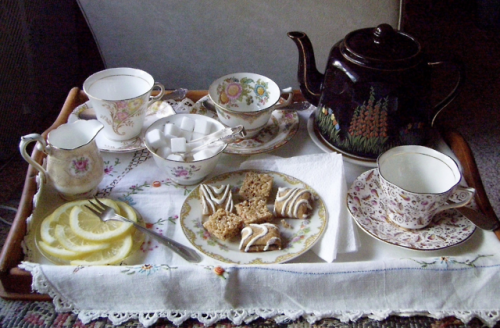 s-ofthearted:tea time !