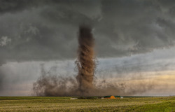 the-gasoline-station:  2015 National Geographic Photo Contest Source: The Atlantic   Ooo~!