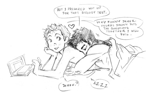 littlecofiegirl:  Bed hair :3