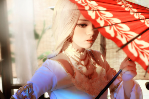 Modified hanfu photography by ziphoto.  (It has a bit of cos element from JX3 online but since it&rs