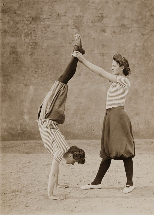 Introduction of swedish gymnastics for women, 1905-1910. Hamburg, Germany. Photography Heinrich Hama