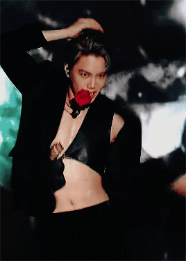 kaibility: jongin’s solo for LOVE SHOT - 181225, SBS gayo daejun.