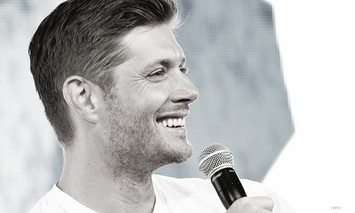 dancewithmejensen:  Nerd HQ // Comic Con 2014 x 